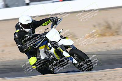 media/Jan-08-2022-SoCal Trackdays (Sat) [[1ec2777125]]/Turn 15 Inside (950am)/